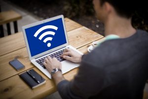 Jak zarządzać czasem podczas grania: Znajdź równowagę między rozrywką a obowiązkami